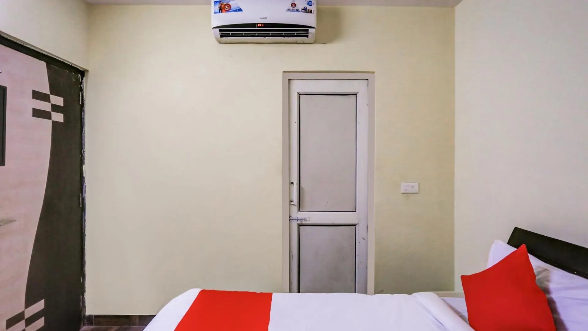 Hotel O Ashish Residency Gurgaon 3*,  Indie