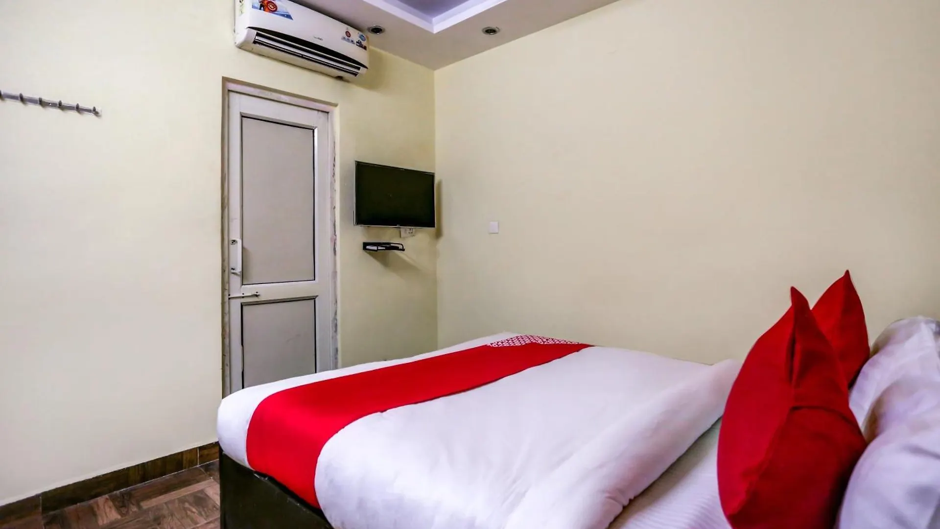 Hotel O Ashish Residency Gurgaon