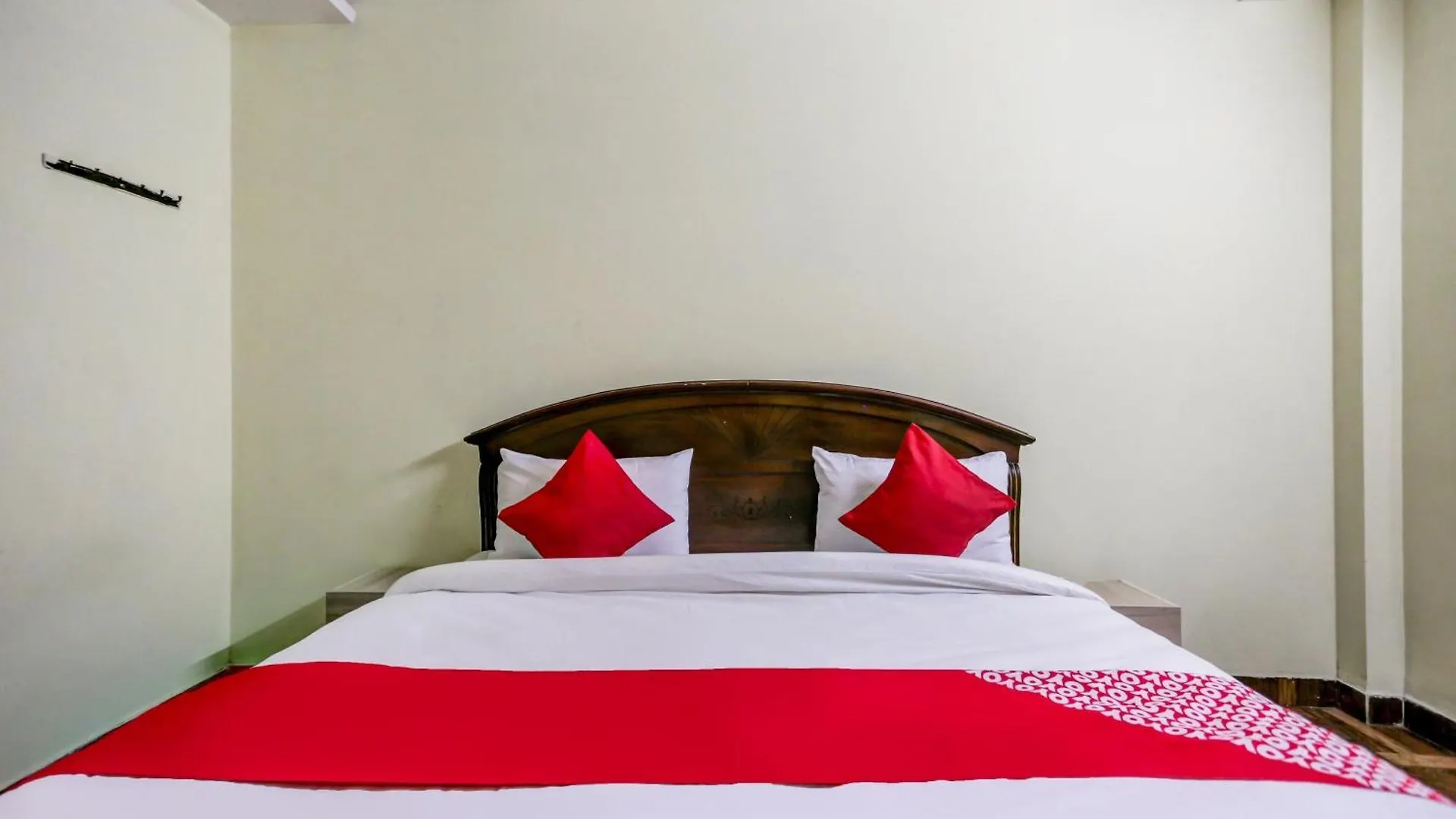 Hotel O Ashish Residency Gurgaon Indien