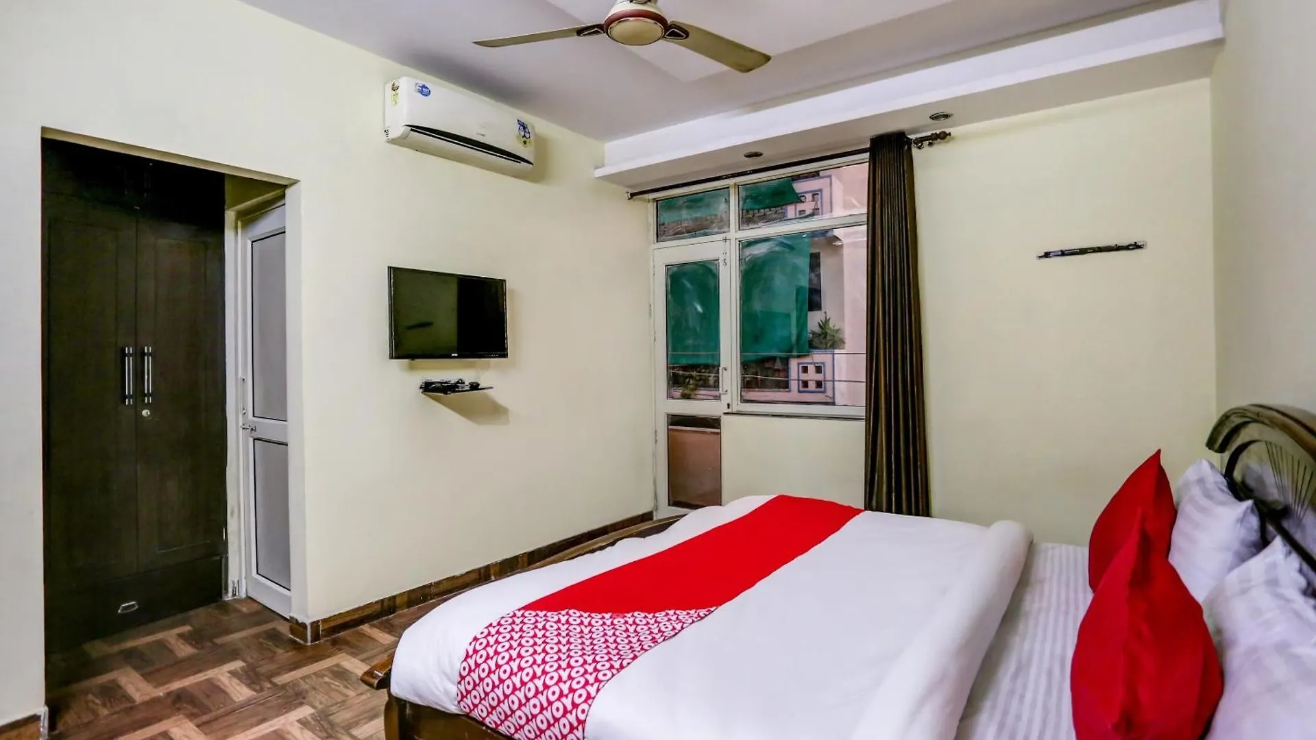 Hotel O Ashish Residency Gurgaon