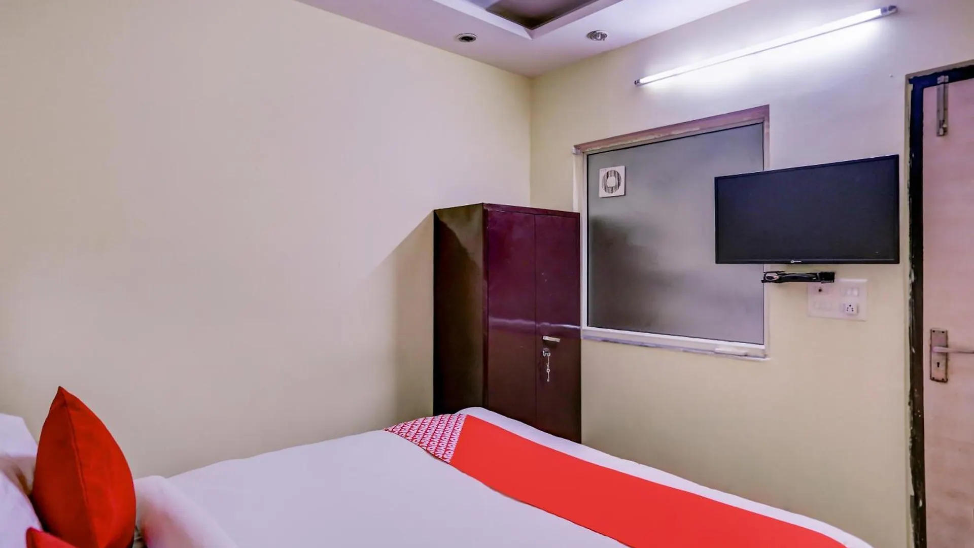 Hotel O Ashish Residency Gurgaon